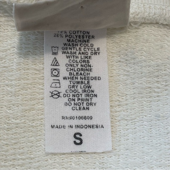 NEW Junk Food 1988 Miami Heat Basketball Vintage Looking Sweater - Size: S - Picture 5 of 5